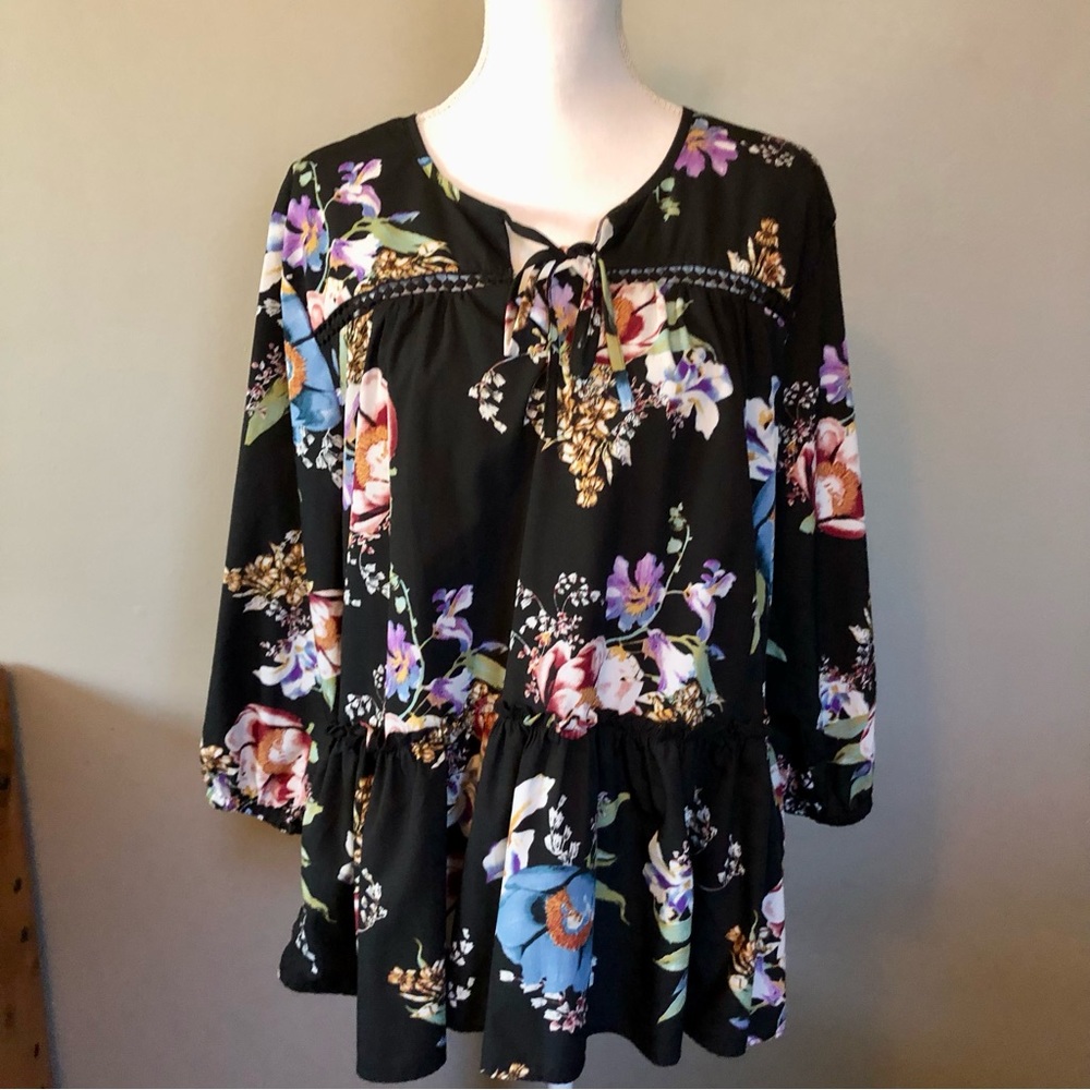 Chelsea & Theodore Blouse Womens XL Used Black Floral - Picture 3 of 15